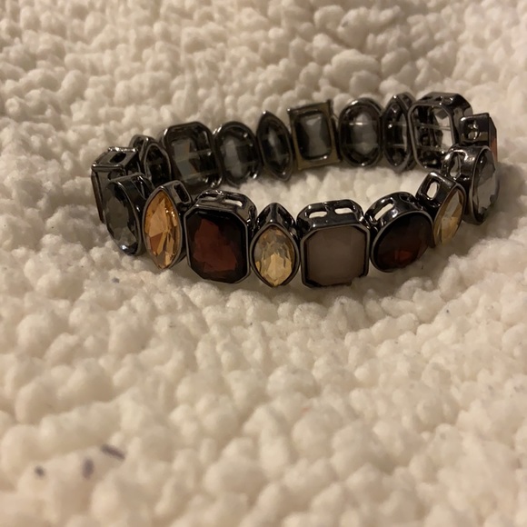 Earrings, necklace and matching bracelet - Picture 6 of 6